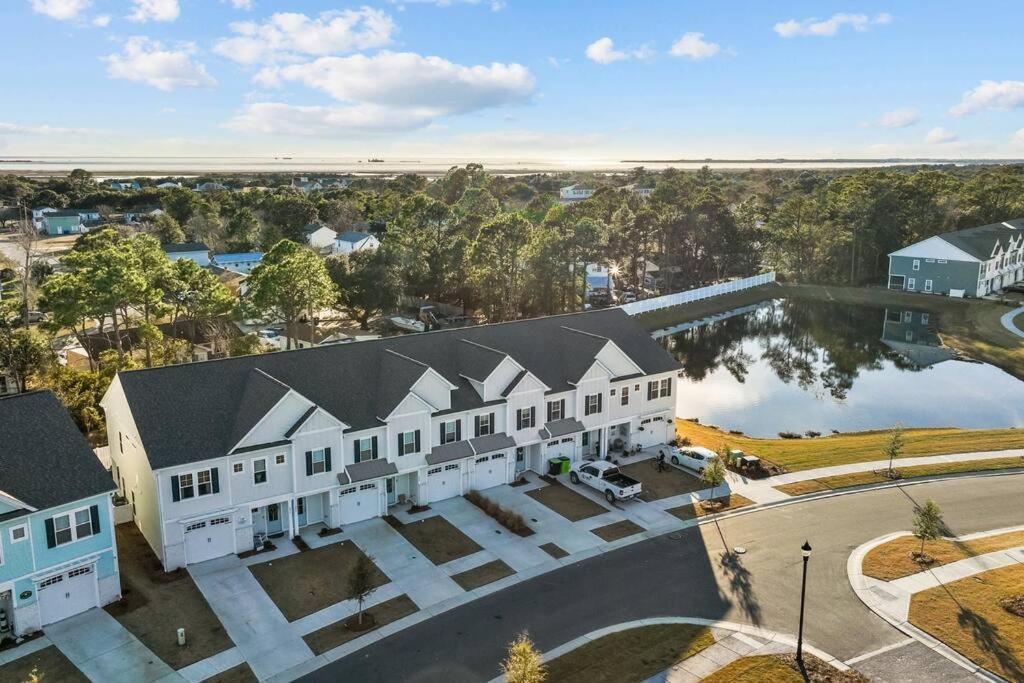 Вілла Beau Coast Getaway Beaufort Екстер'єр фото