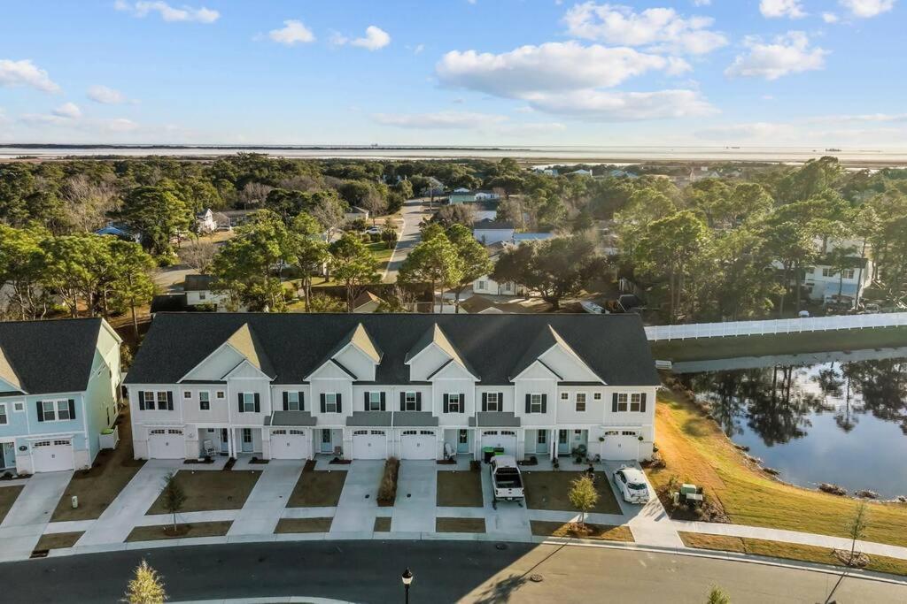Вілла Beau Coast Getaway Beaufort Екстер'єр фото