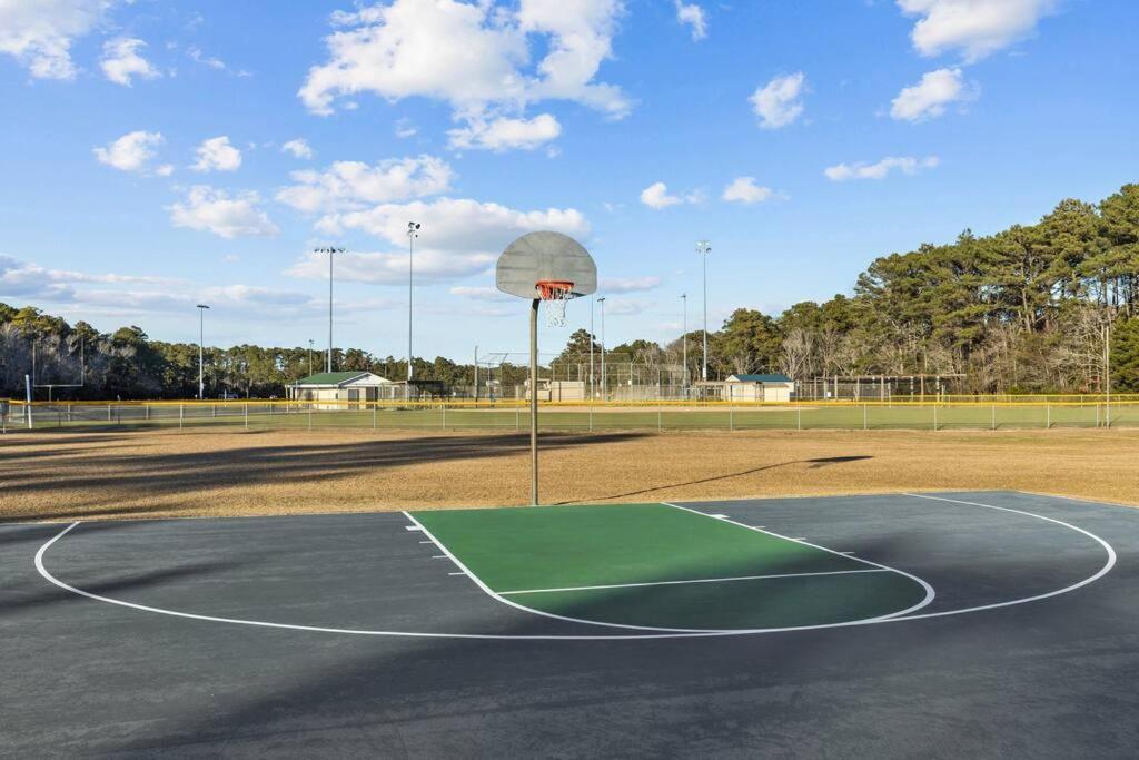 Вілла Beau Coast Getaway Beaufort Екстер'єр фото